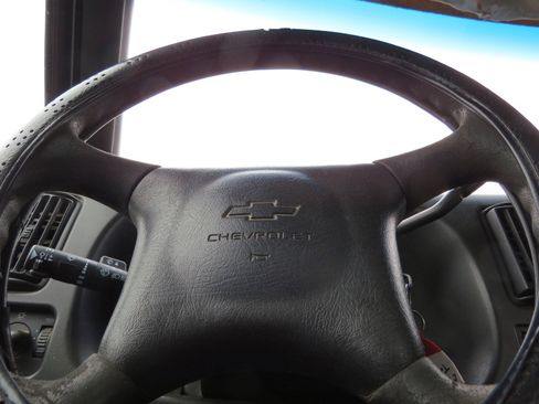 Used 2006 Chevrolet Kodiak C4500 2WD Regular Cab image 18