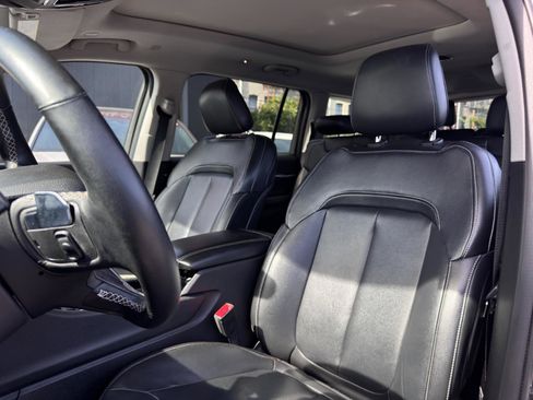 Used 2022 Jeep Grand Cherokee L Limited image 16