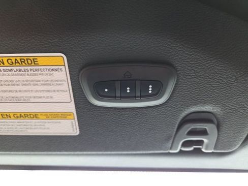 Used 2020 Jeep Wrangler Unlimited Sahara image 11