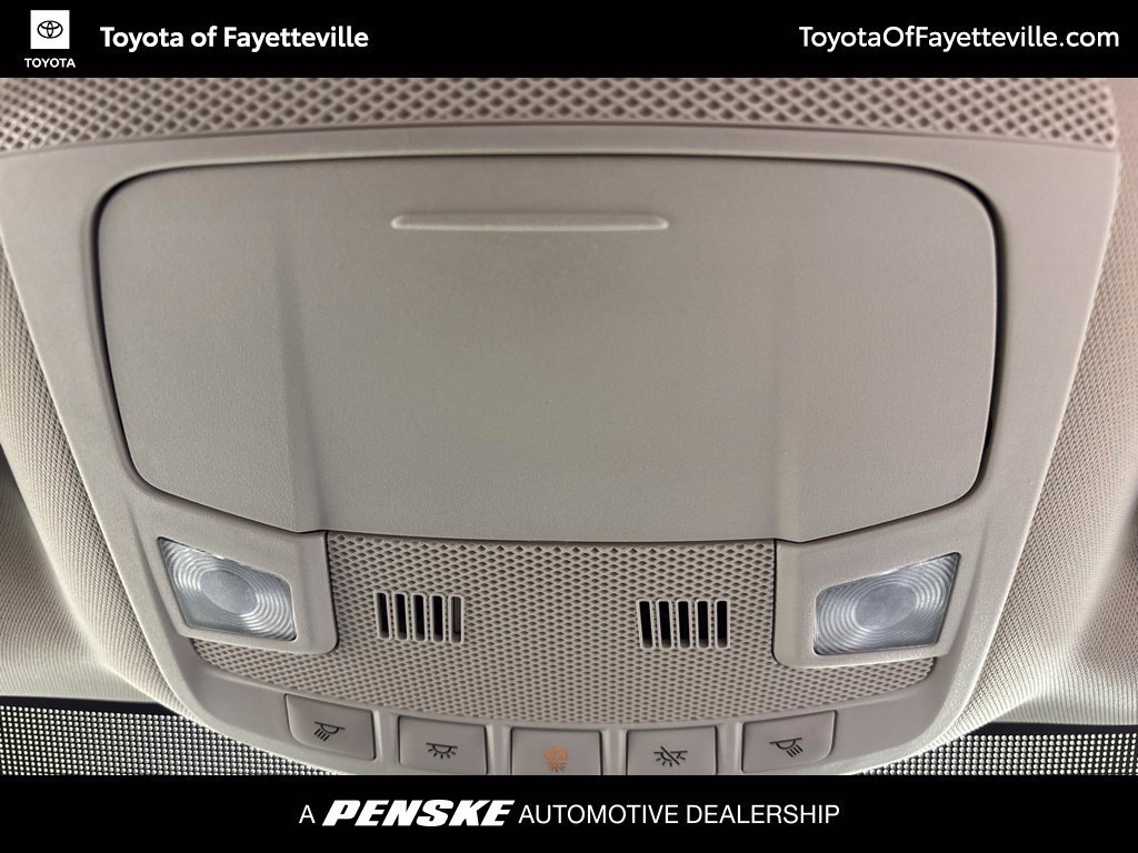Used 2022 Ford Edge SEL AWD/4WD image 17