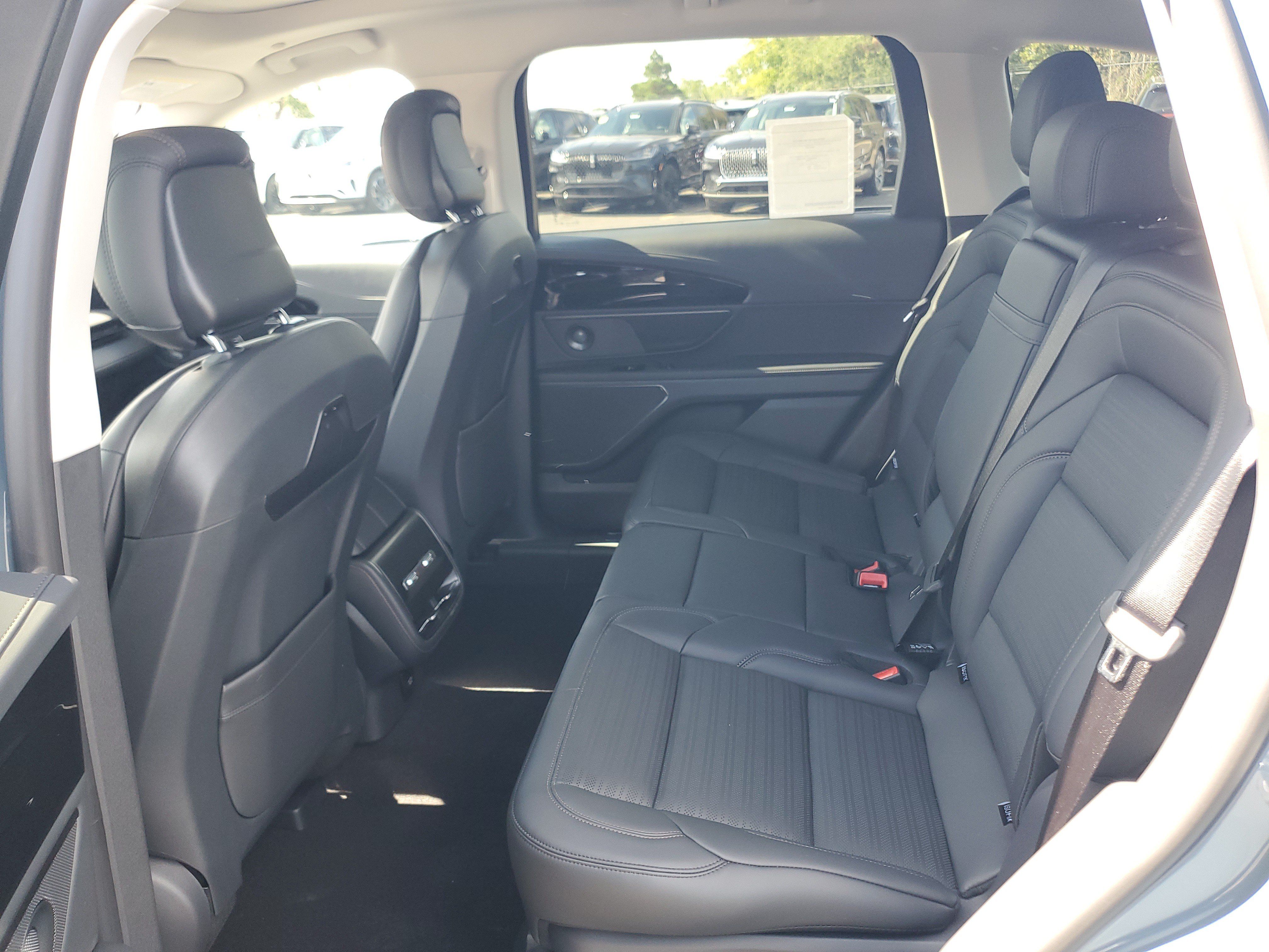 New 2026 Lincoln Nautilus Reserve w/ Jet Appearance Package AWD/4WD image 28