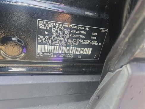 Used 2021 Toyota RAV4 XLE Premium image 23