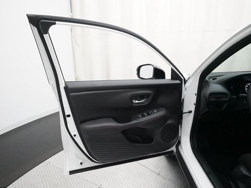 Certified 2024 Honda HR-V Sport image 27