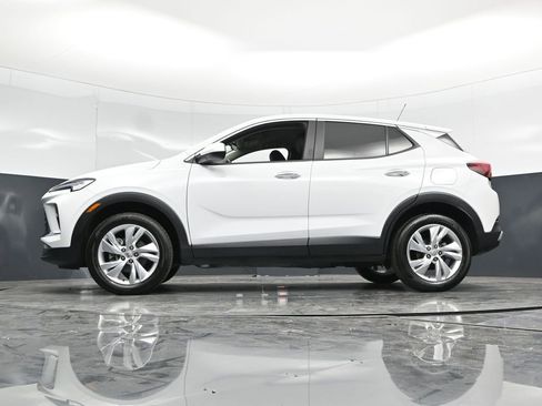 Used 2025 Buick Encore GX Preferred AWD/4WD image 49