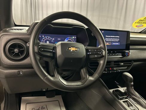 Used 2024 Chevrolet Colorado W/T image 15