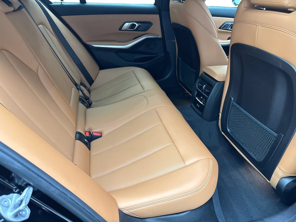 Used 2023 BMW 330i Sedan RWD image 40