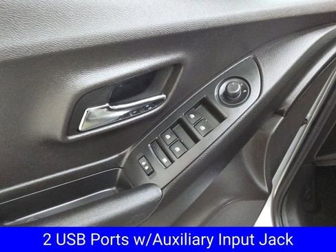 Used 2017 Chevrolet Trax LS image 20