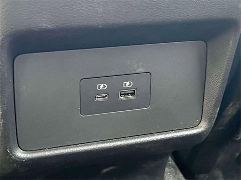 Used 2023 Nissan Rogue SV image 12