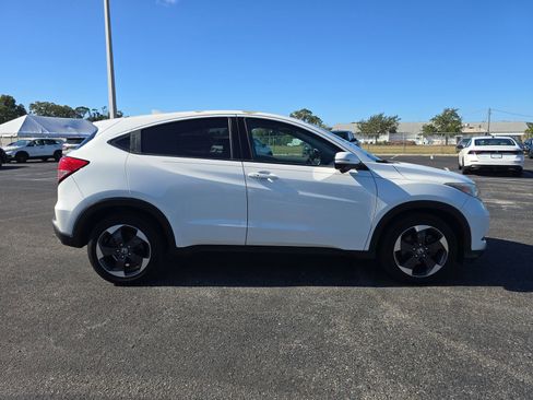 Used 2018 Honda HR-V EX image 3