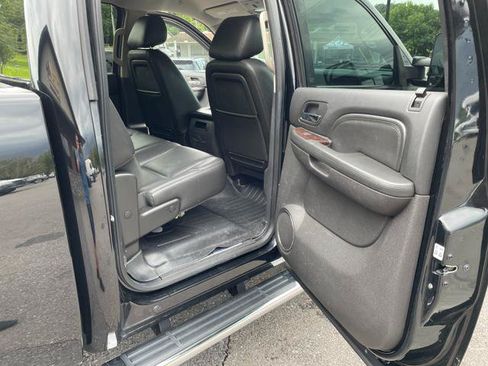 Used 2013 GMC Sierra 2500 Denali w/ Suspension Package, Off-Road AWD/4WD image 22