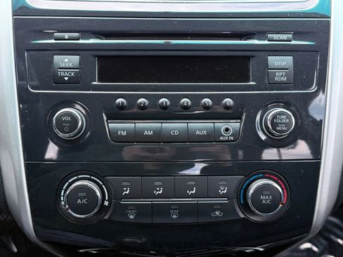 Used 2013 Nissan Altima 2.5 S image 22