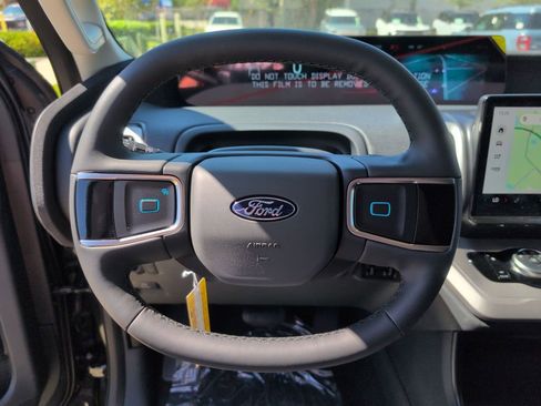 New 2026 Ford Expedition Active image 31