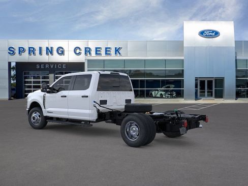 New 2026 Ford F350 XL w/ XL Chrome Package image 4