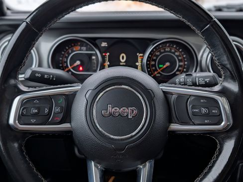 Used 2021 Jeep Wrangler Unlimited Sahara image 23