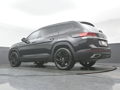 Used 2023 Volkswagen Atlas SE w/ Panoramic Sunroof Package FWD image 32
