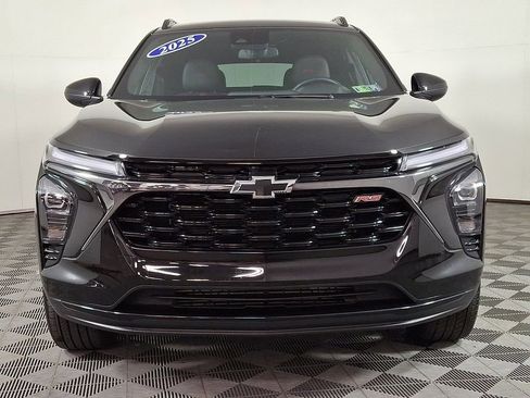 Used 2025 Chevrolet Trax RS image 5