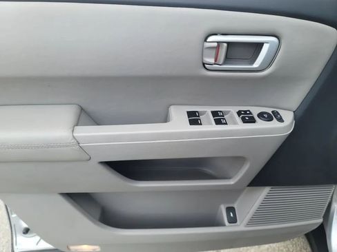 Used 2010 Honda Pilot EX-L image 11
