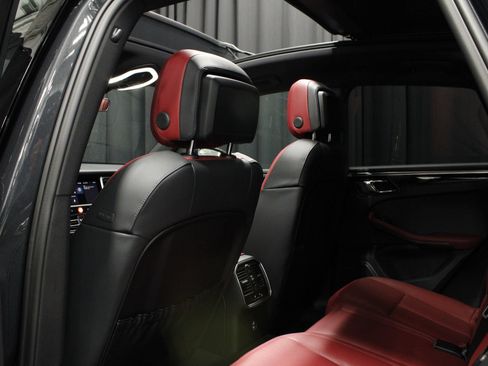 New 2026 Porsche Macan AWD/4WD image 17