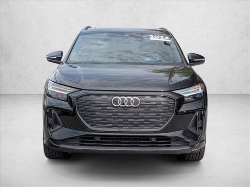 Certified 2025 Audi Q4 e-tron Prestige w/ Black Optic Package AWD/4WD image 2