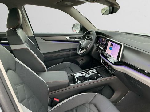 New 2026 Volkswagen Atlas Peak Edition image 15