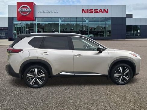 Used 2023 Nissan Rogue SL AWD/4WD image 8