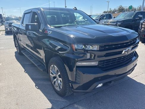 Used 2020 Chevrolet Silverado 1500 RST image 2