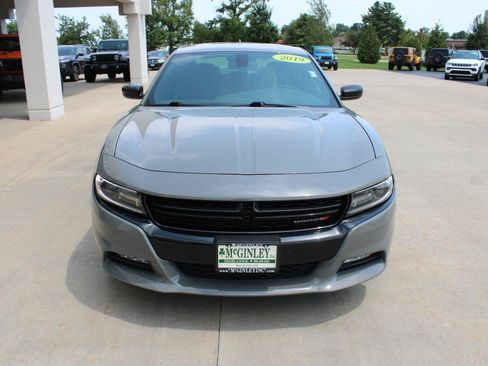 Used 2019 Dodge Charger SXT w/ Blacktop Package AWD/4WD image 3