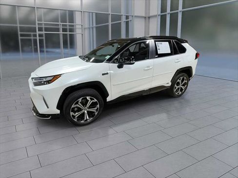 Certified 2022 Toyota RAV4 XSE image 4