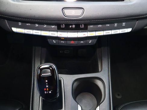 Used 2023 Cadillac XT4 Luxury w/ Cold Weather Package FWD image 30