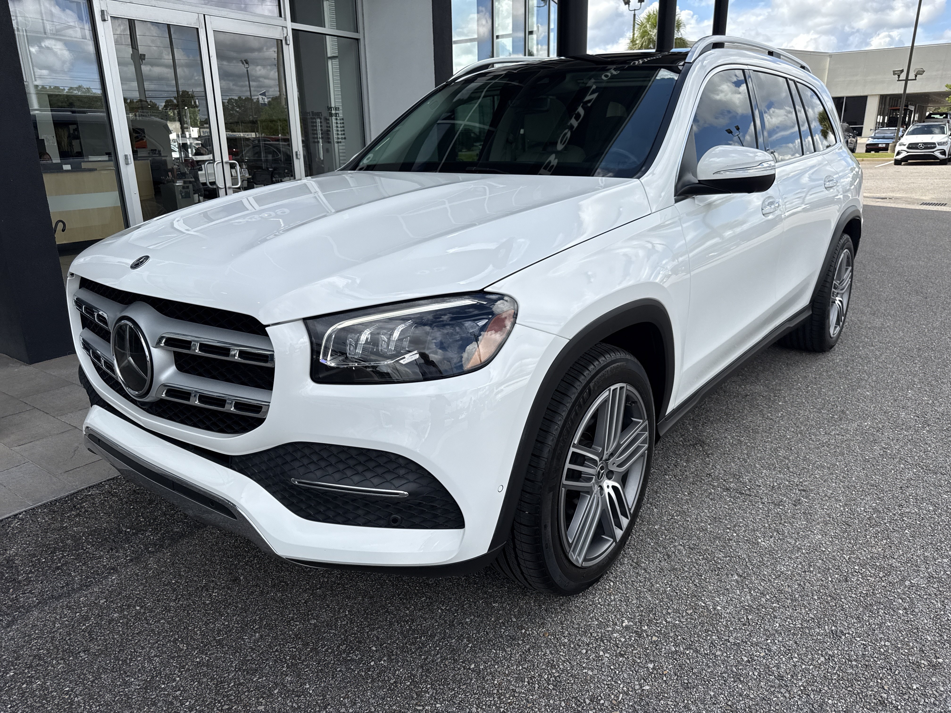 Used 2021 Mercedes-Benz GLS 450 4MATIC image 1