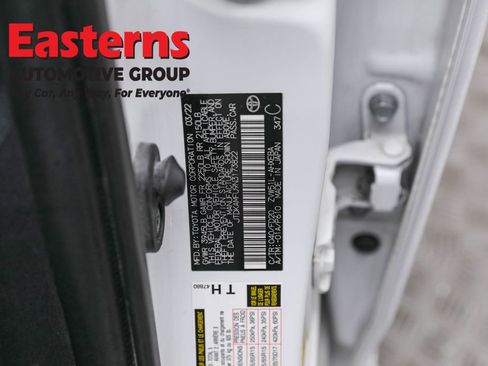 Used 2022 Toyota Prius LE image 32