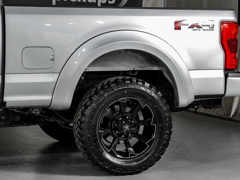 Used 2019 Ford F250 Lariat w/ Lariat Ultimate Package AWD/4WD image 14