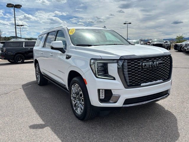 Certified 2023 GMC Yukon XL Denali Ultimate AWD/4WD image 9