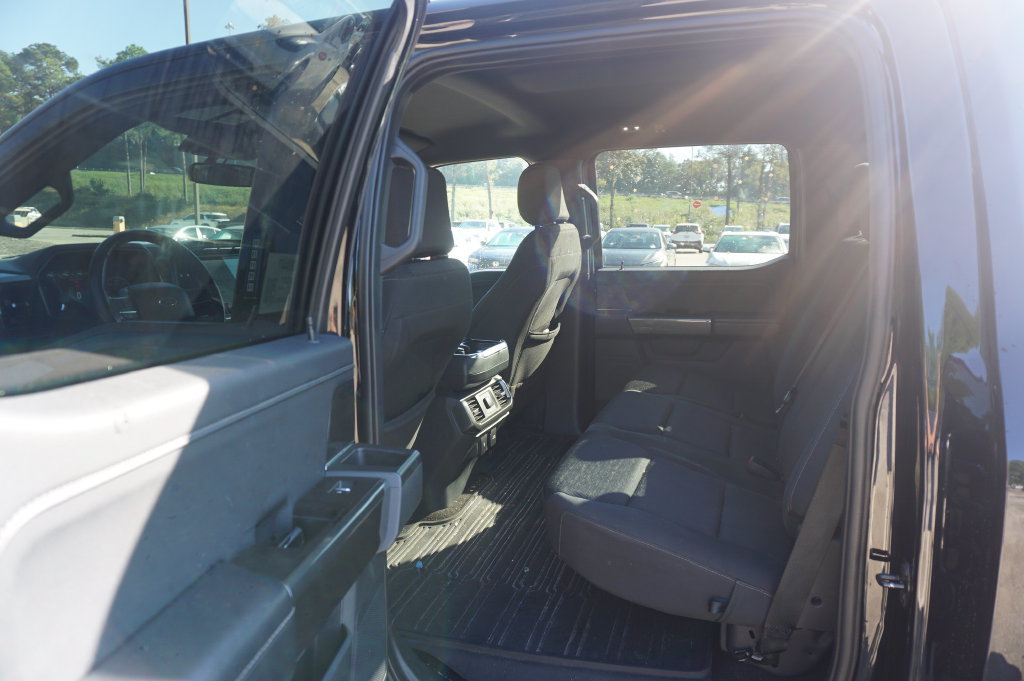 Used 2022 Ford F150 XLT w/ Equipment Group 302A High AWD/4WD image 13
