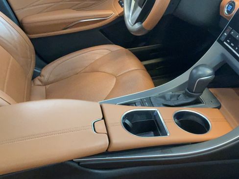 Certified 2022 Toyota Avalon Limited w/ Advanced Safety Package FWD image 34