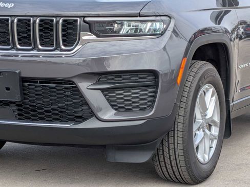 Used 2025 Jeep Grand Cherokee Laredo X w/ Luxury Tech Group I AWD/4WD image 15