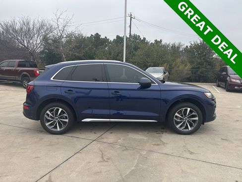 Used 2021 Audi Q5 2.0T Premium w/ Convenience Package image 4
