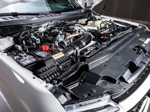 Used 2026 Ford F450 Platinum w/ Platinum Plus Package image 40