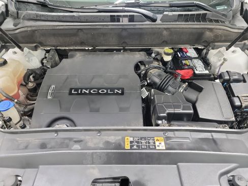 Used 2017 Lincoln MKX Reserve image 25