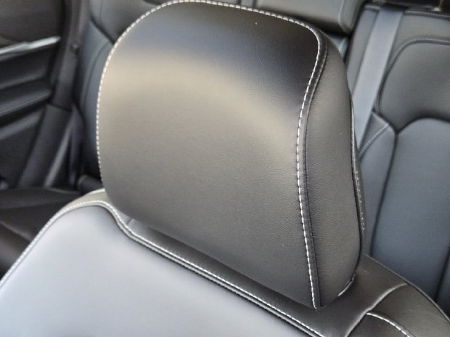 New 2027 Jeep Grand Cherokee Limited RWD image 10