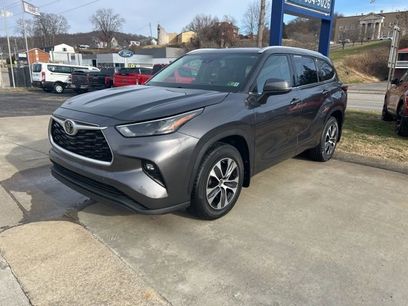 Used 2022 Toyota Highlander XLE