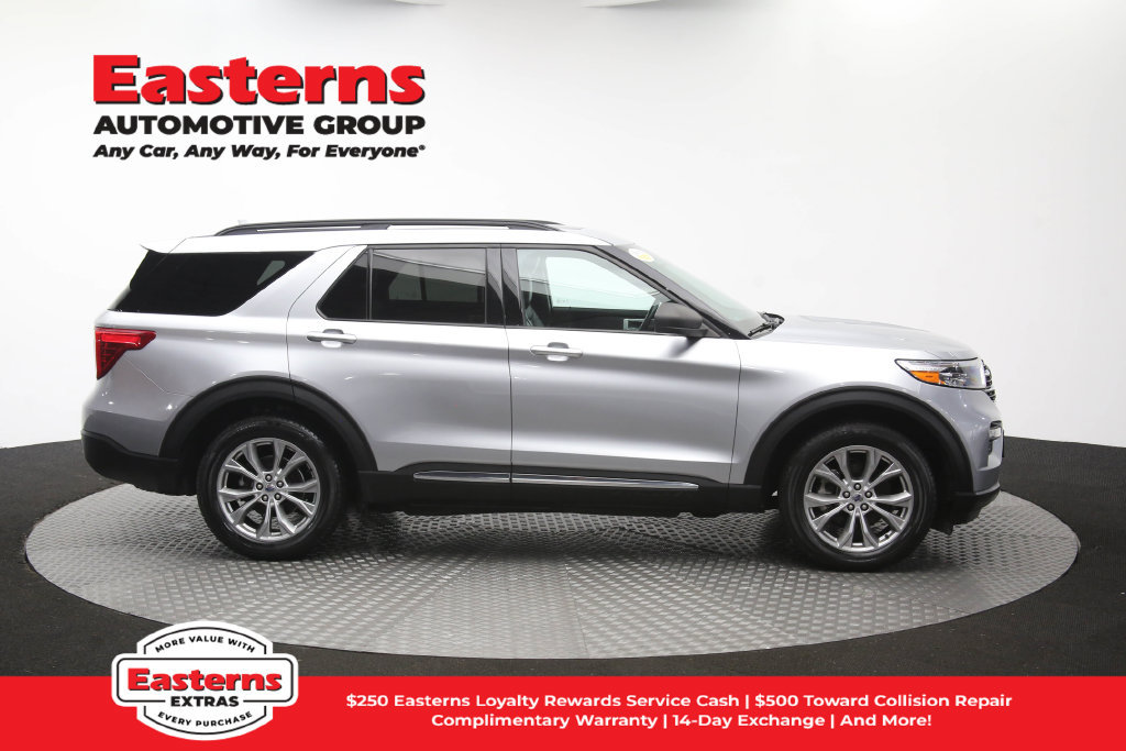 Used 2020 Ford Explorer XLT w/ Equipment Group 202A AWD/4WD image 46