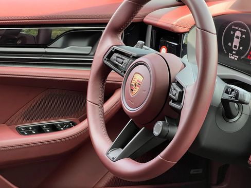Certified 2026 Porsche Panamera 4 AWD/4WD image 39