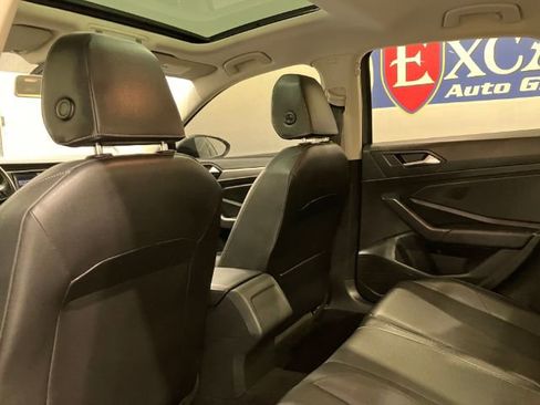 Used 2019 Volkswagen Jetta SE image 40