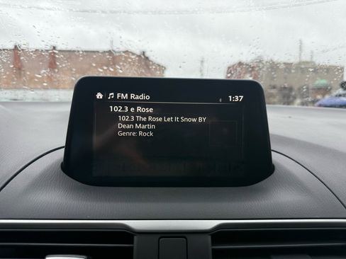 Used 2017 MAZDA MAZDA3 Touring image 10