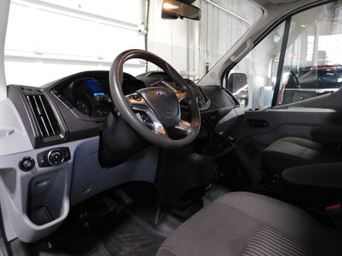 Used 2018 Ford Transit 150 XLT image 42