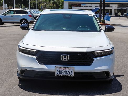 Used 2025 Honda Accord SE image 2