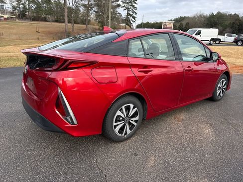 Used 2019 Toyota Prius Prime Plus image 5