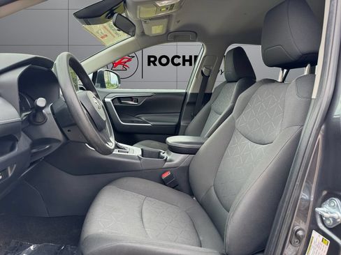 Certified 2024 Toyota RAV4 XLE AWD/4WD image 10