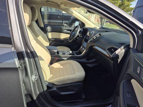 Used 2024 Ford Edge SE AWD/4WD image 7